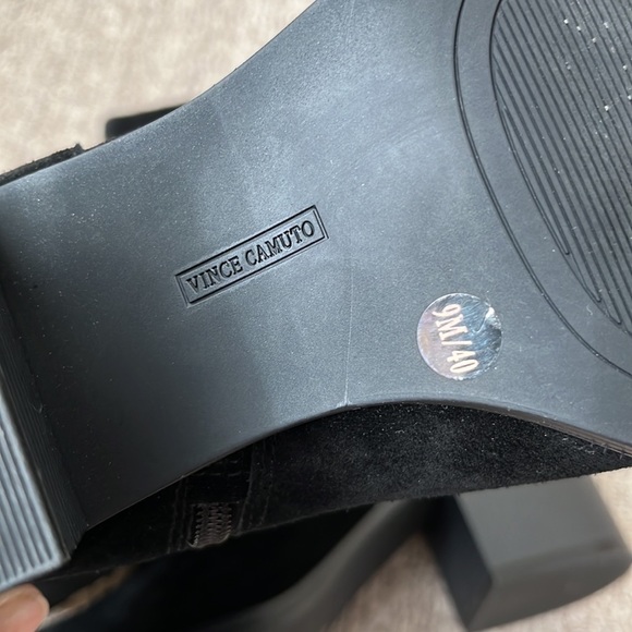 Vince Camuto Zelcinna Water-Repellent Mid-Shaft Black Suede Block Heel Boot sz 9 - Picture 11 of 11